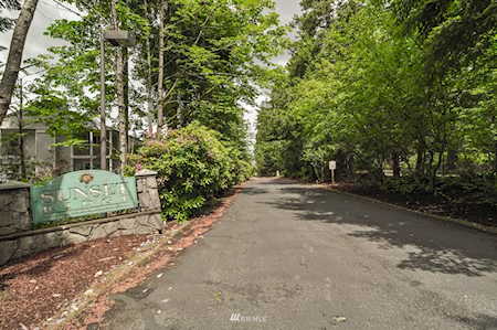 2961 142nd Place SE #9 Bellevue, WA 98007