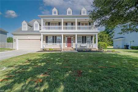 2429 Highland Cape Ln Virginia Beach, VA 23456