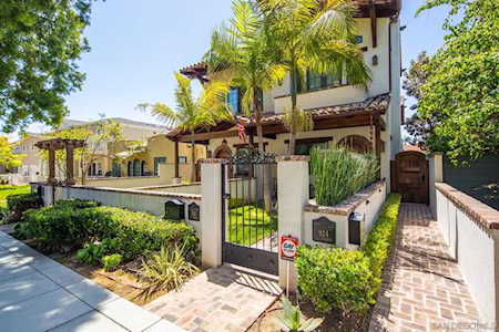924 E Ave Coronado, CA 92118