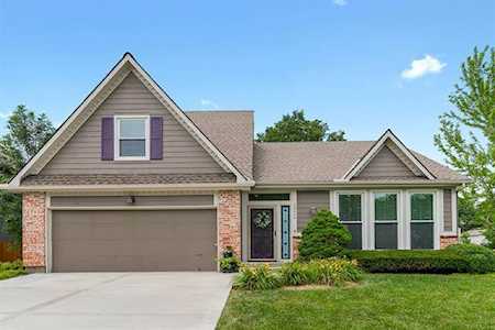 6402 Mccoy St Shawnee, KS 66226