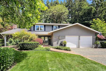 2912 131st Place NE Bellevue, WA 98005