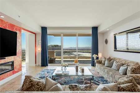 2777 Paradise Rd #2904 Las Vegas, NV 89109
