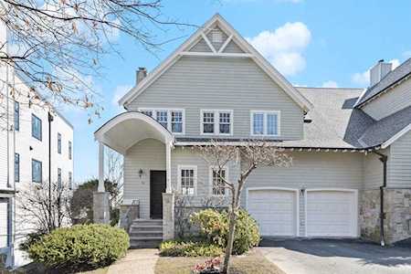 32 Colbourne Crescent Brookline, MA 02445