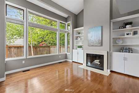 1400 Bellevue Way SE #15 Bellevue, WA 98004