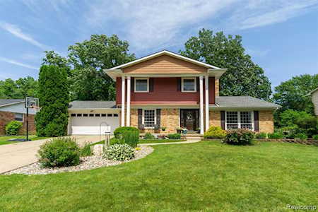 6301 Rustic Ridge Trl Grand Blanc Twp, MI 48439
