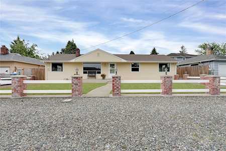 7722 30th St W University Place, WA 98466