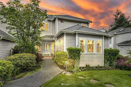 9835 NE Riverbend Dr #E103 Bothell, WA 98011