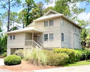 17 Beachside Dr Hilton Head Island, SC 29928