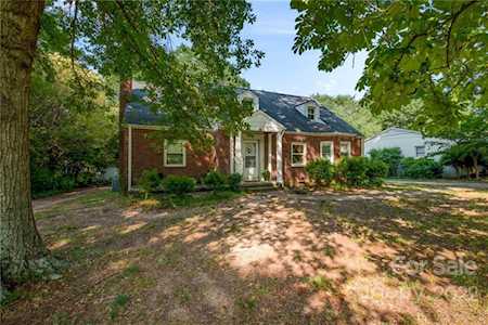 810 Carolina Ave Gastonia, NC 28052