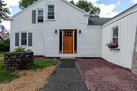 29 Old Muggett Hill Rd Charlton, MA 01507