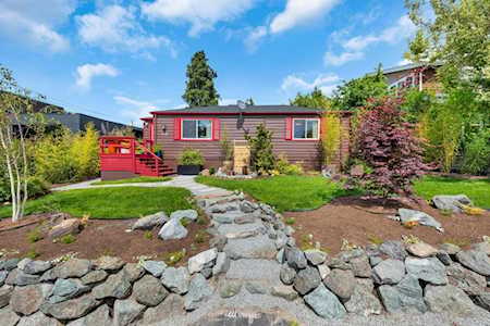 646 14th Ave W Kirkland, WA 98033