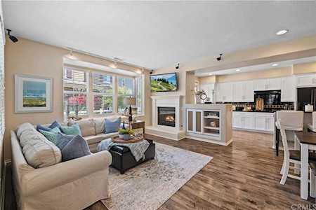 228 Jet Stream Tustin, CA 92782