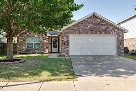 8413 Star Thistle Drive Fort Worth, TX 76179