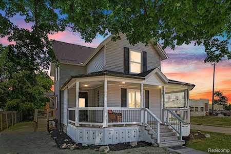 110 West Washington St Howell, MI 48843