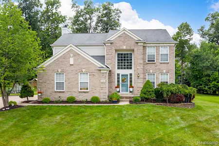 6266 Knob Bend Dr Grand Blanc Twp, MI 48439