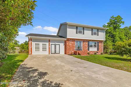 300 Estate Drive Jacksonville, NC 28540
