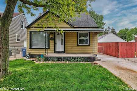 1570 Liberty Ave Lincoln Park, MI 48146