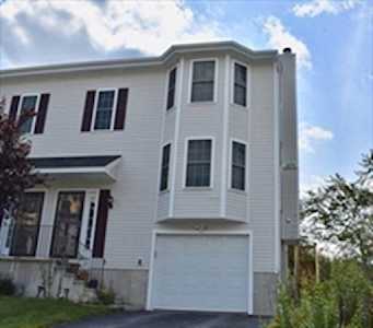 33 Honeysuckle Rd Worcester, MA 01607