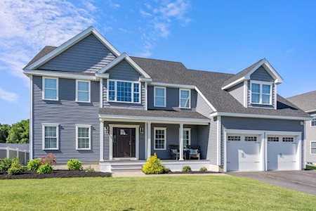 12 Field Ln Littleton, MA 01460