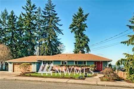 1926 Westridge Ave W University Place, WA 98466
