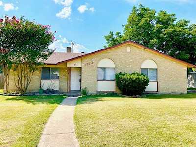 1813 Sharon Circle Plano, TX 75074