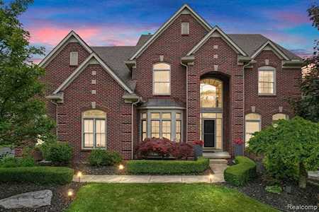 30309 Pennington Ln Novi, MI 48377