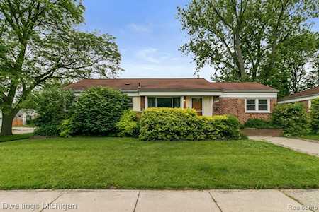 30390 Minton St Livonia, MI 48150