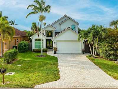 581 N 96th Ave Naples, FL 34108