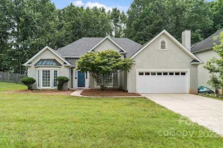 9609 Thorn Blade Dr Charlotte, NC 28270