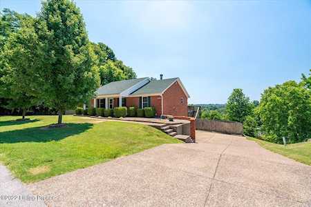 5809 Pine Mountain Dr Louisville, KY 40214