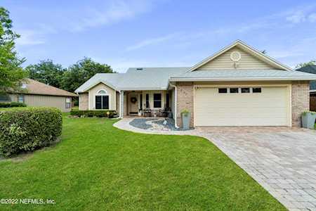 8449 Branchwater Dr Jacksonville, FL 32244