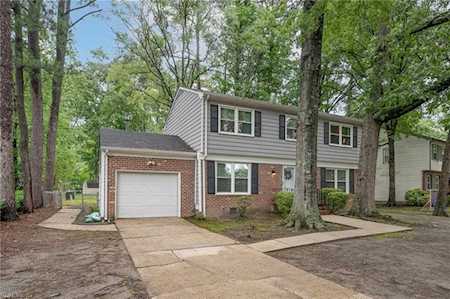 703 Keppel Dr Newport News, VA 23608