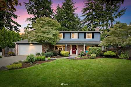 4224 89th Ave SE Mercer Island, WA 98040