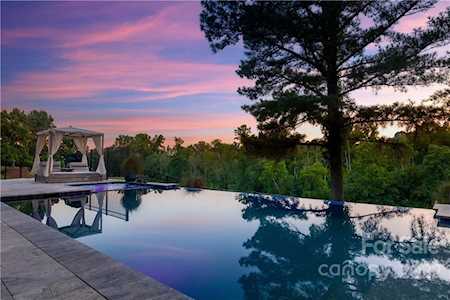1443 Winged Foot Dr Denver, NC 28037