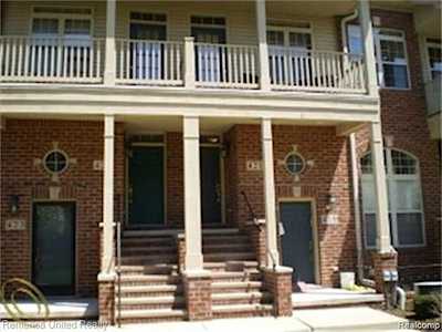 421 Village Dr Walled Lake, MI 48390