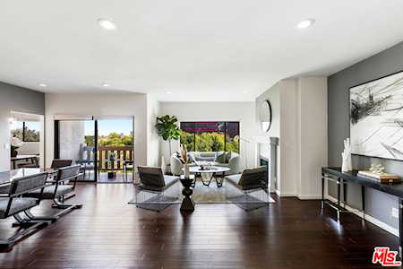 832 Palm Ave West Hollywood, CA 90069