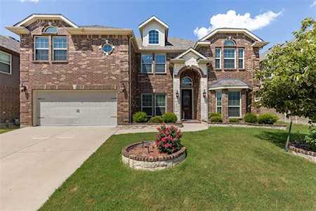 9821 Yellow Cup Drive Fort Worth, TX 76177