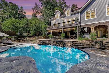 2826 Lake Shore Rd S Denver, NC 28037