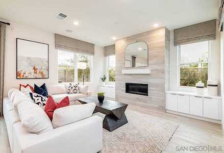 6401 Fischer Way Sendero Collection #24 San Diego, CA 92130