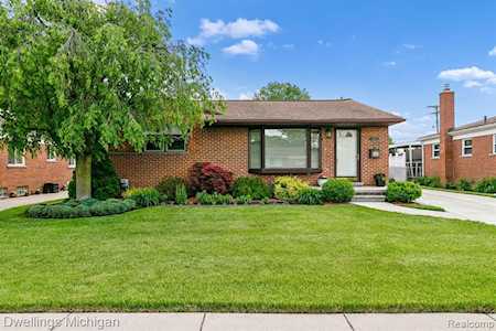8458 Cavell St Westland, MI 48185