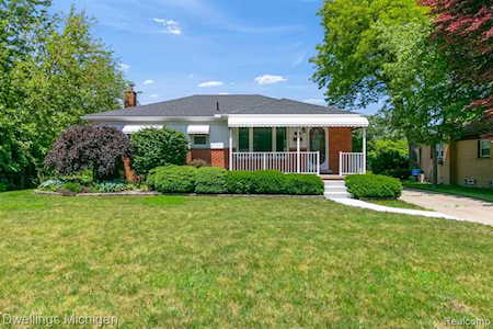 31524 Marquette St Garden City, MI 48135