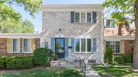 1854 Torquay Ave Royal Oak, MI 48073