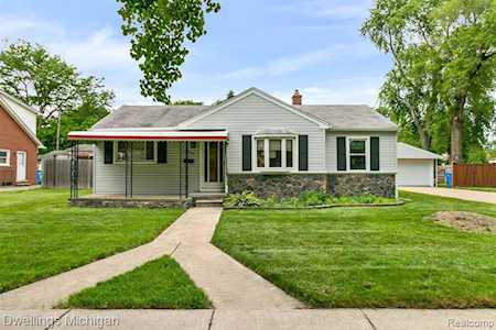 5604 Academy St Dearborn Heights, MI 48125