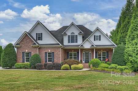162 Canterbury Place Rd Mooresville, NC 28115
