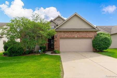 13060 Harbor Landings Dr Fenton Twp, MI 48430