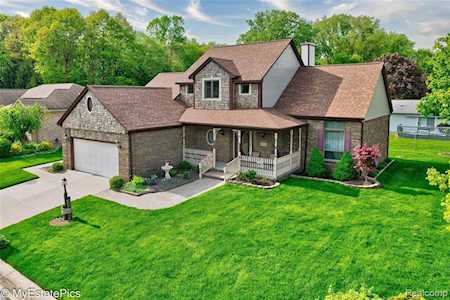 38626 Alma Ln Westland, MI 48185
