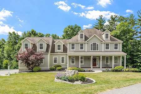 20 Field Stone Way Bolton, MA 01740