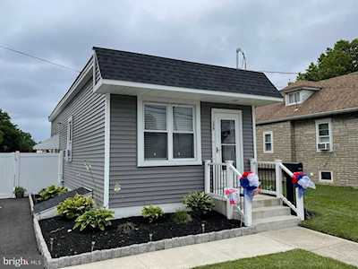329 Broad St W Gibbstown, NJ 08027
