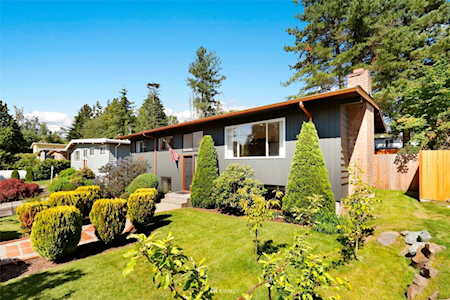 17028 11th Ave NE Shoreline, WA 98155