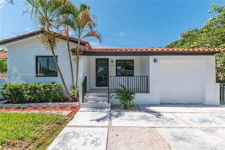 1650 SW 18th St Miami, FL 33145